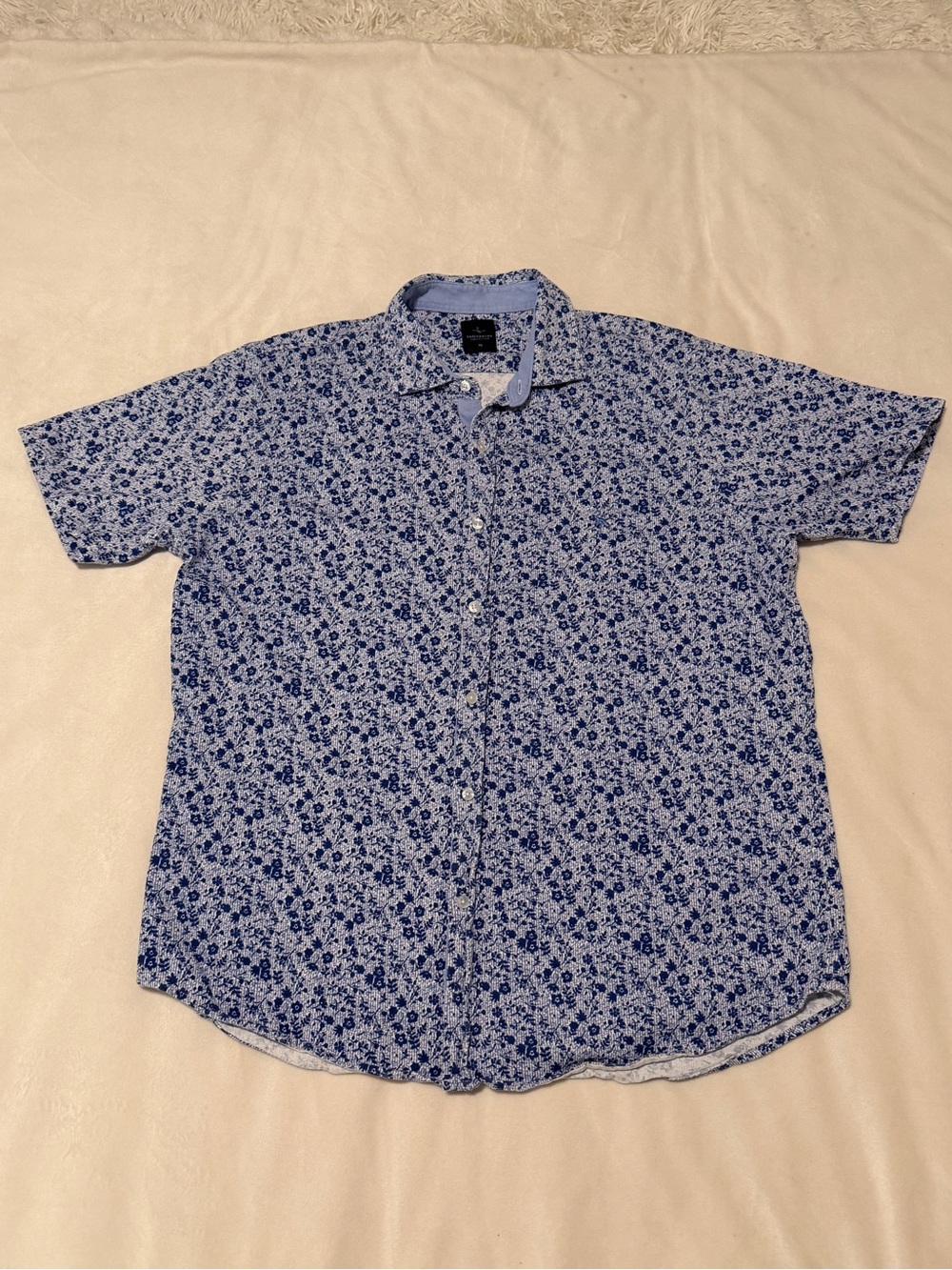 TailorByrd Blue White Ditsy Floral Short Sleeve Button Down Shirt Size XL⁠
